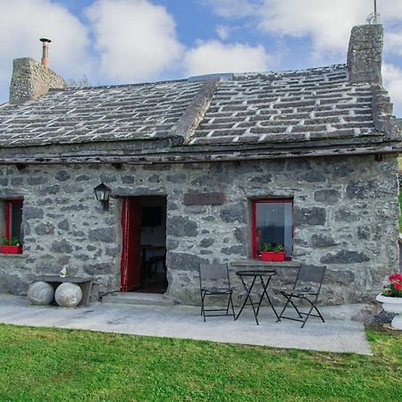 1844 Seascape Cottage Is Located On The Wild Atlantic Way Fanore Dış mekan fotoğraf