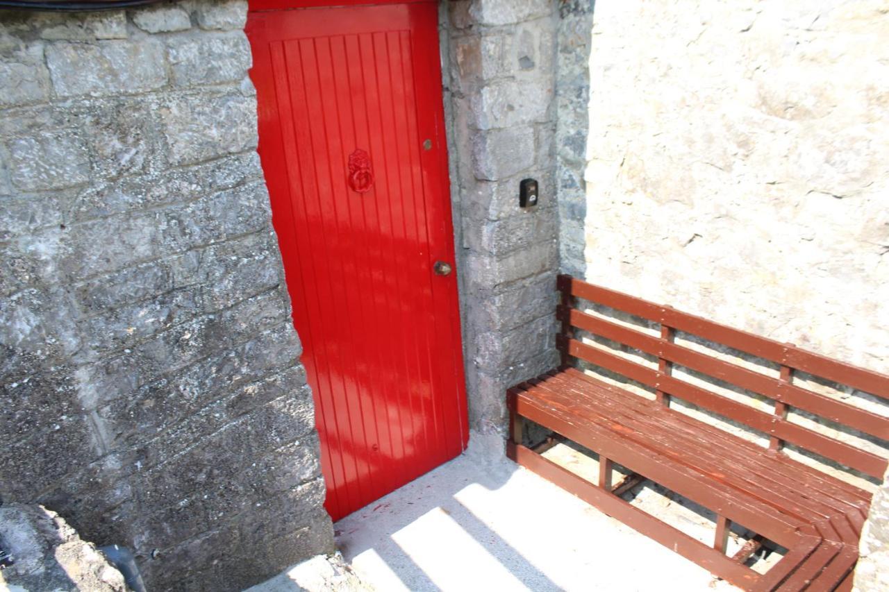 1844 Seascape Cottage Is Located On The Wild Atlantic Way Fanore Dış mekan fotoğraf