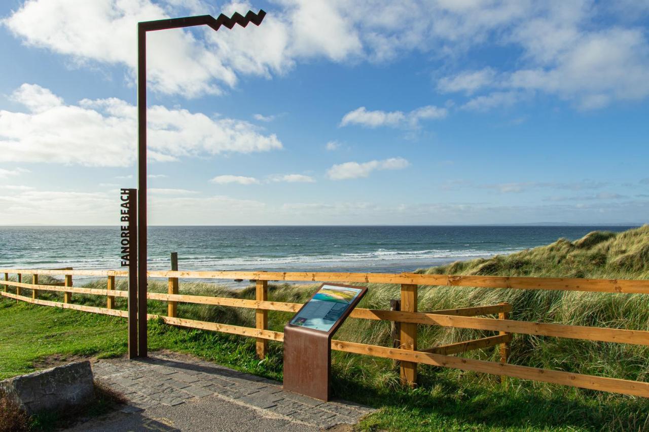 1844 Seascape Cottage Is Located On The Wild Atlantic Way Fanore Dış mekan fotoğraf